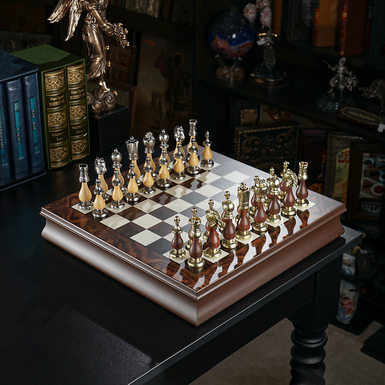 "Cortivo" chess set with wooden board (40x40 cm) and metal pieces from ITALFAMA