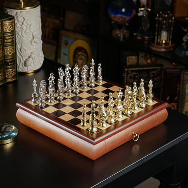 "Trionfo" chess set with wooden board (32.5x32.5 cm) and metal pieces from ITALFAMA