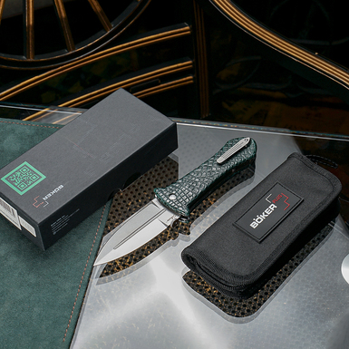 Номерний клинок Boker Plus (Німеччина) в темно-зеленому кольорі з відзнакою ЗСУ