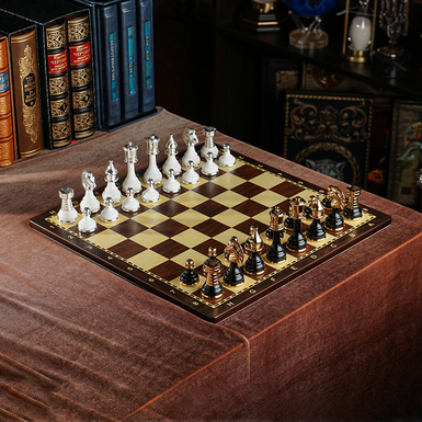 Шаховий набір "Aigle Royal" з дерев'яною дошкою ручної роботи та фігурками з позолотою та посрібленням від ITALFAMA