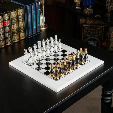Шаховий набір "Ombra del Re" з дерев'яною дошкою ручної роботи та фігурками з позолотою та посрібленням від ITALFAMA