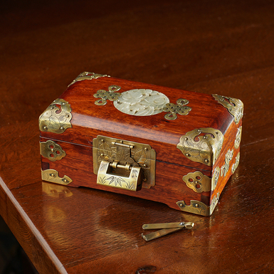 Вінтажна китайська шкатулка для прикрас з оніксу, латуні та дерева (сер. ХХ ст.)