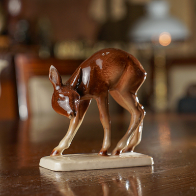 Порцелянова статуетка на підставці "Олень"