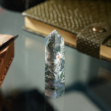 Moss Agate Pyramid "Earth Energy" by Stone Art Designe (49 g)