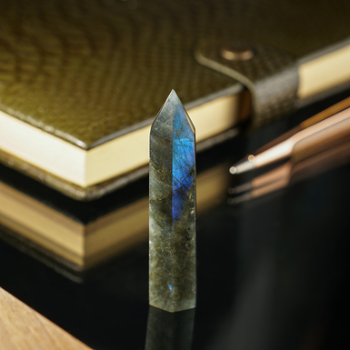Labradorite Pyramid "Moonlight" by Stone Art Designe (29 g)
