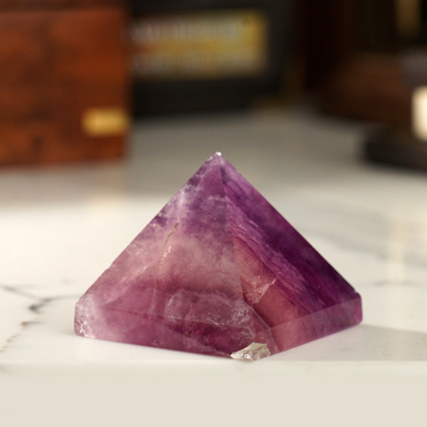 Піраміда з флюориту "Фіолет" від Stone Art Designe (77 г)