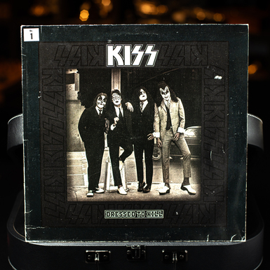 Vinyl record Kiss – Dressed To Kill (1975)