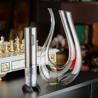 Комплект з декантера "Ethereal" та автоматичного електроштопора для вина "Sommelier" від Wine Enthusiast 