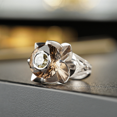 Кольцо с бриллиантами, муасанитом, раухтопазом "Сиднейская опера" (размер 18,5) от Lobortas