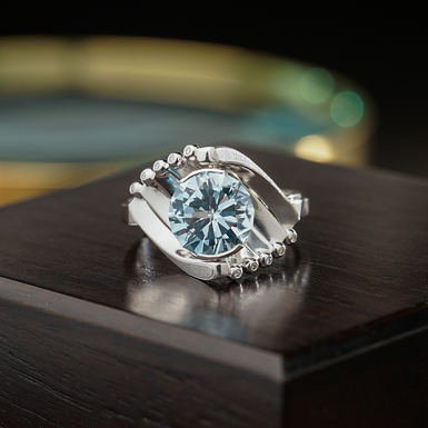 Серебряное кольцо с топазом и бриллиантами "Загадка Калатравы" (размер 17,5) от Lobortas