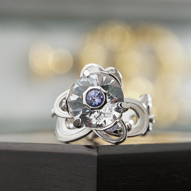 Золотое кольцо с бриллиантами, топазом, танзанитом "Танец росы" (размер 17,5) от Lobortas
