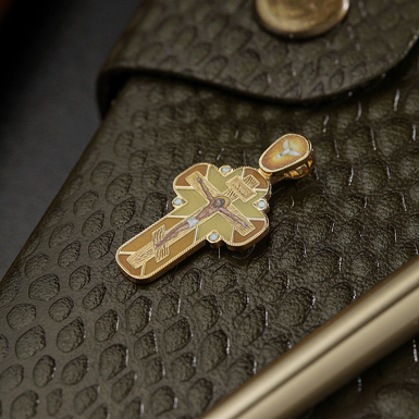 Золотой нательный крест с эмалями "Иисус" от Lobortas