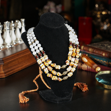 Agate and glass necklace "Bee"