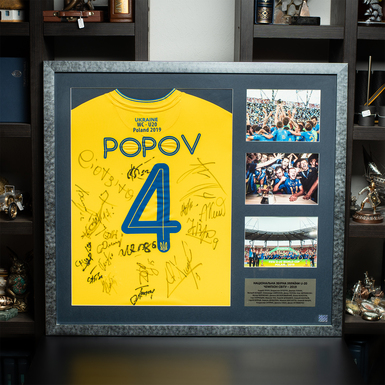 Автографи футболістів збірної України на футболці Дениса Попова U20 з власної колекції колекціонера Миколи Оскоми