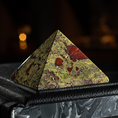 Пирамида из яшмы "Natura" от Stone Art Designe (267 г)