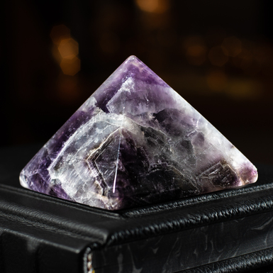 Піраміда з аметисту Galaxy від Stone Art Designe (364 г)