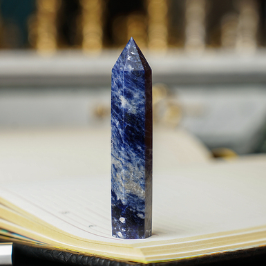 Обелиск из содалита Deeply от Stone Art Designe (31 г)