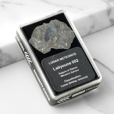 Сертифікований метеорит "Laâyoune 002", 1,89 г (Західна Сахара)