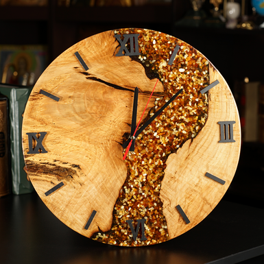 Wall clock "Golden Time" made of wood, amber and epoxy resin