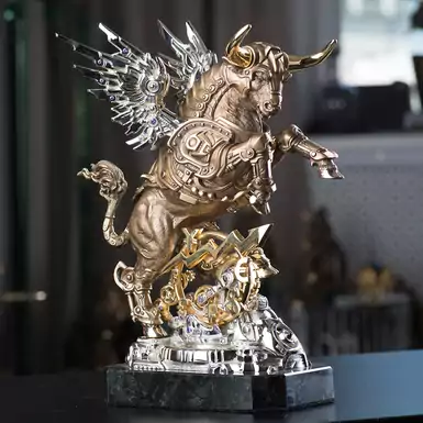 Скульптура «Золотой телец» от Андрея Озюменко
