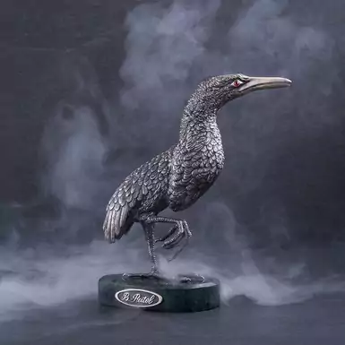 Серебряная фигура ручной работы «Bird on a marble stand»