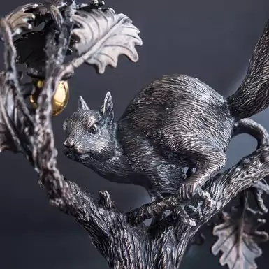 Серебряная фигура «Squirrel with a nut on a tree»
