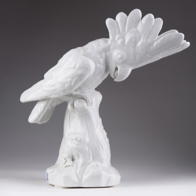 фарфоровая статуэтка белый попугай