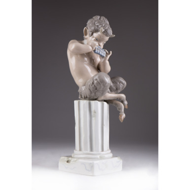 Statuette as a gift