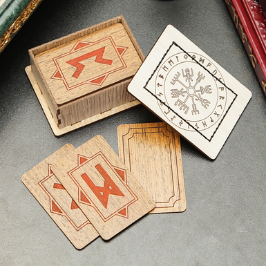 набор покерных карт из дерева runes