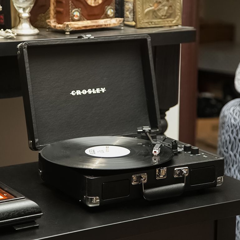Купити портативний програвач «Cruiser Plus Exclusive Black Vinyl