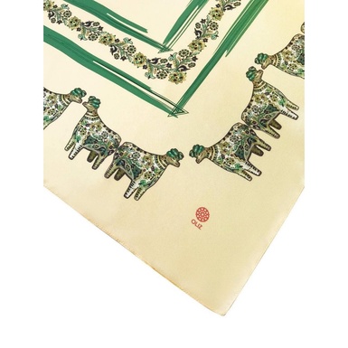 шелковый платок с коричнево-зеленым орнаментом