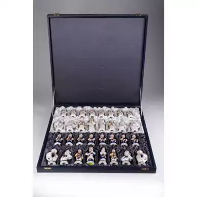 коробка с шахматами воины