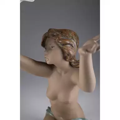оригінальна порцелянова фігурка дівчини