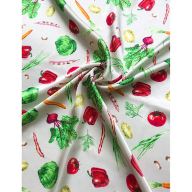 платок с рисунком в виде овощей