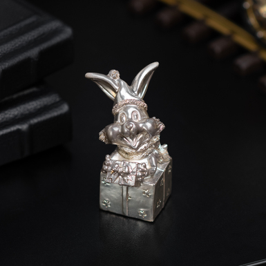 Авторская статуэтка "Зайчик"