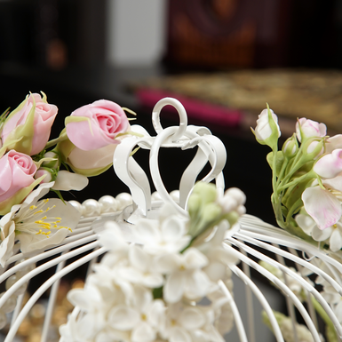 декоративная клетка с цветами