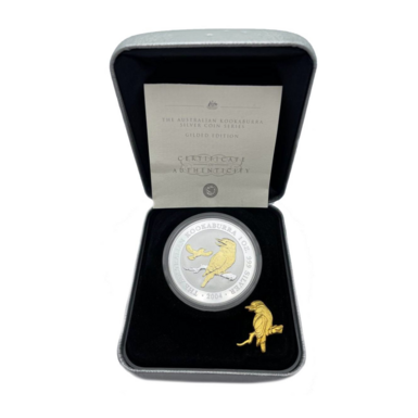 монета в футляре