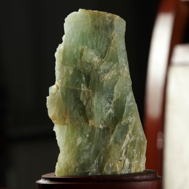 кристалл натурального минерала