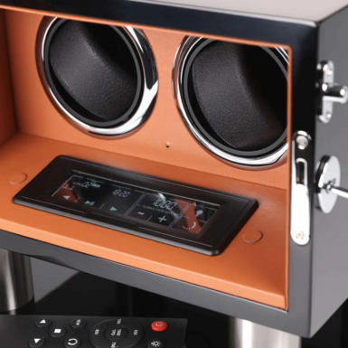 скринька зі шкіряною оббивкою