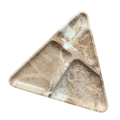 Треугольная тарелка из мрамора
