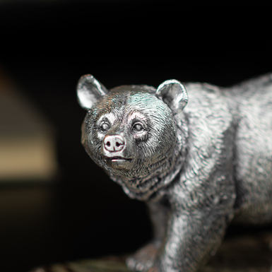 Small figurine of a bear