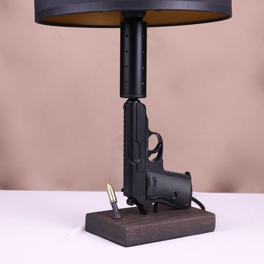 лампа с пистолетом