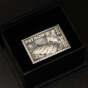 брошь в виде марки из серебра на подарок в коллекцию