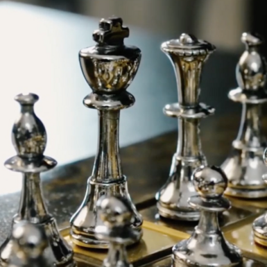wow video Шахматы «Стаунтон» в песочном цвете от Manopoulos (28x28 см)
