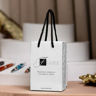 фирменный пакет