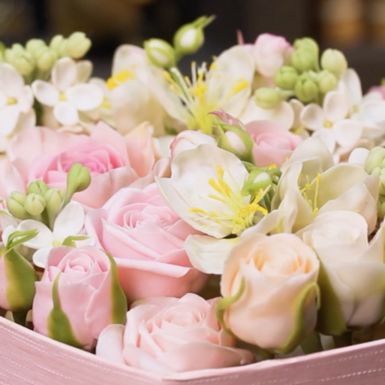 wow video Букет троянд із холодної порцеляни в коробці, автор Марина Малиновська