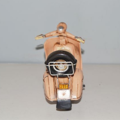 exclusive figurine photo