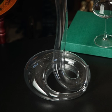 стеклянный графин