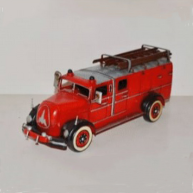 модель пожежного автомобіля фото