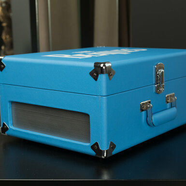 музыкальный проигрыватель с пластинками купить фото